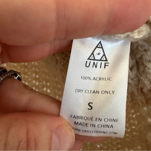 UNIF x Urban Outfitters Women’s Cable Knit Sweater Relaxed Fit Cream Size Small - Picture 7 of 9